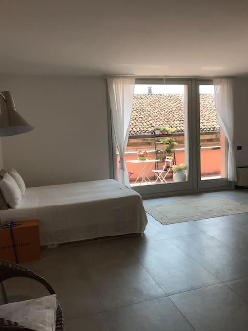Loft Teatro Politeama - Intero Appartamento In Centro Storico Con Vista Кремона Екстериор снимка